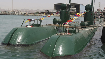 ما هي غواصات فاتح و غدير التي نشرتها إيران في مضيق هرمز وبحر عمان؟