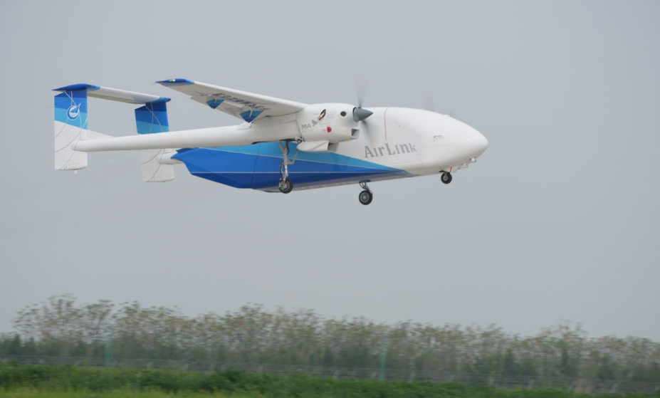 طائرة الشحن الصينية المُسيرة HH-200 تجري أول رحلاتها التجريبية
