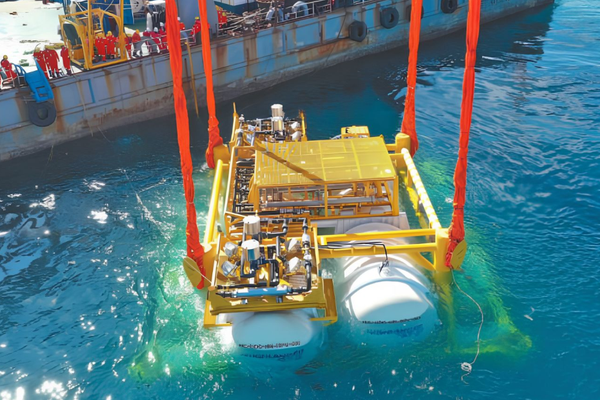 الصين تُشغّل أول مركز بيانات تحت الماء يعمل بطاقة الرياح البحرية