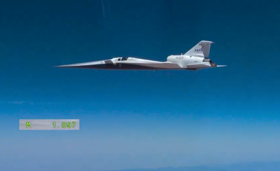 طائرة ناسا  X-59 تحلق لأول مرة بسرعة فوق صوتية